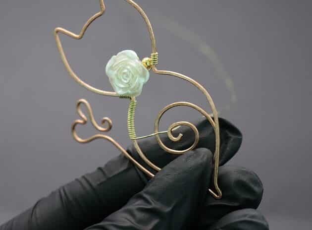 Wire-Wrapping Gold Woven Hammered Wire Cat Pendant Tutorial 32