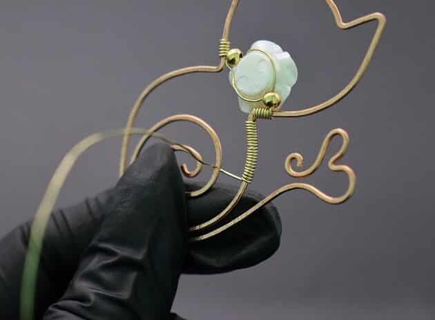Wire-Wrapping Gold Woven Hammered Wire Cat Pendant Tutorial 33