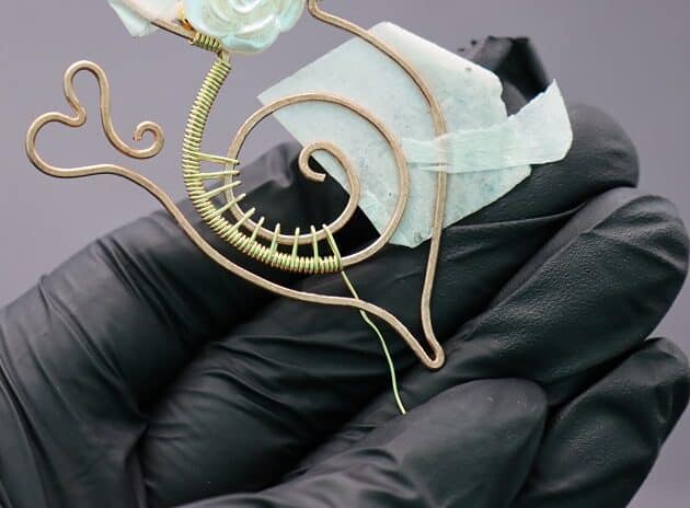 Wire-Wrapping Gold Woven Hammered Wire Cat Pendant Tutorial 40