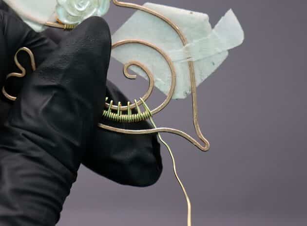 Wire-Wrapping Gold Woven Hammered Wire Cat Pendant Tutorial 41