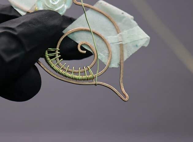 Wire-Wrapping Gold Woven Hammered Wire Cat Pendant Tutorial 42