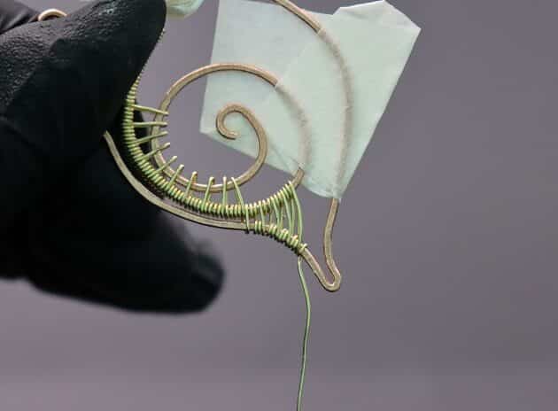 Wire-Wrapping Gold Woven Hammered Wire Cat Pendant Tutorial 45