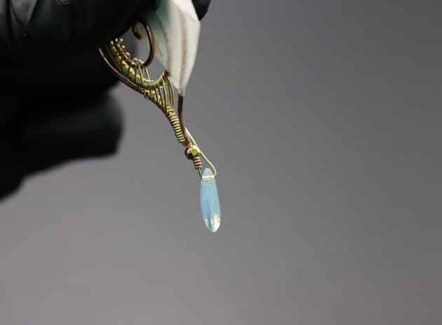 Wire-Wrapping Gold Woven Hammered Wire Cat Pendant Tutorial 51