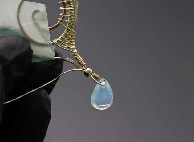 Wire-Wrapping Gold Woven Hammered Wire Cat Pendant Tutorial 53