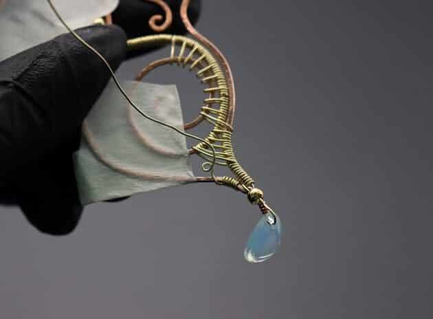Wire-Wrapping Gold Woven Hammered Wire Cat Pendant Tutorial 60