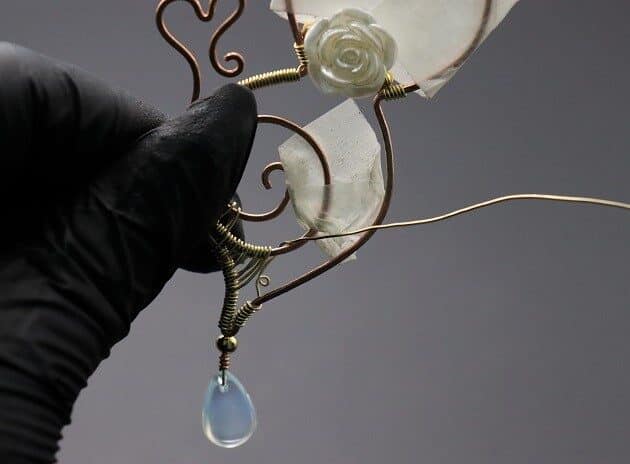 Wire-Wrapping Gold Woven Hammered Wire Cat Pendant Tutorial 61