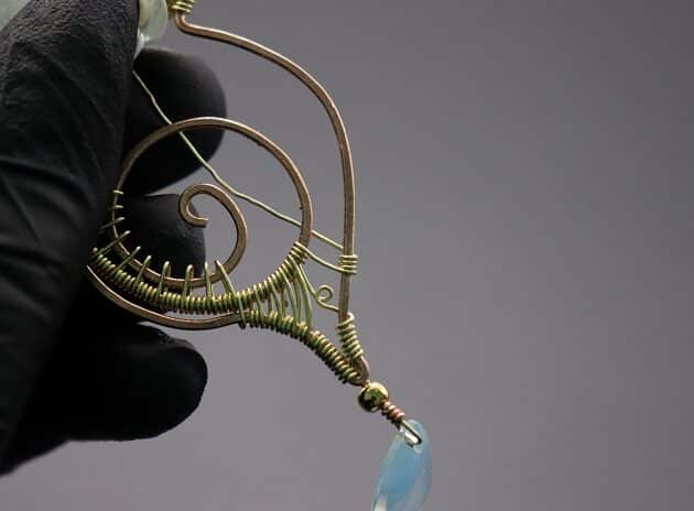 Wire-Wrapping Gold Woven Hammered Wire Cat Pendant Tutorial 63