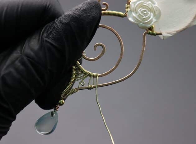 Wire-Wrapping Gold Woven Hammered Wire Cat Pendant Tutorial 64