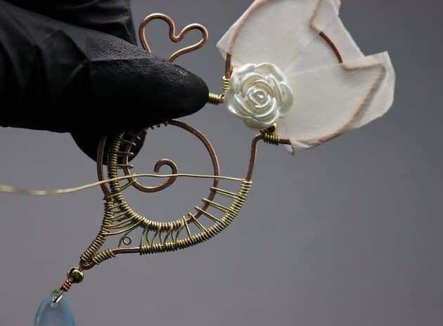 Wire-Wrapping Gold Woven Hammered Wire Cat Pendant Tutorial 70