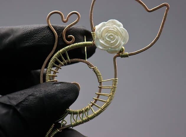 Wire-Wrapping Gold Woven Hammered Wire Cat Pendant Tutorial 72