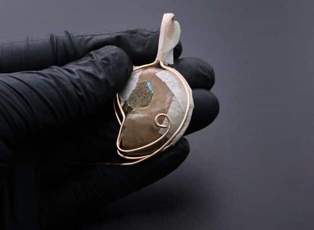 Wire-Wrapping Ammonite Shell Coiled Coil Copper Pendant Tutorial 15