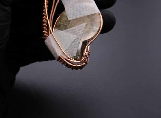Wire-Wrapping Ammonite Shell Coiled Coil Copper Pendant Tutorial 39