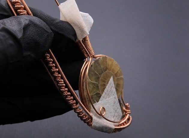Wire-Wrapping Ammonite Shell Coiled Coil Copper Pendant Tutorial 41