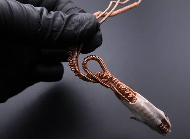 Wire-Wrapping Ammonite Shell Coiled Coil Copper Pendant Tutorial 46
