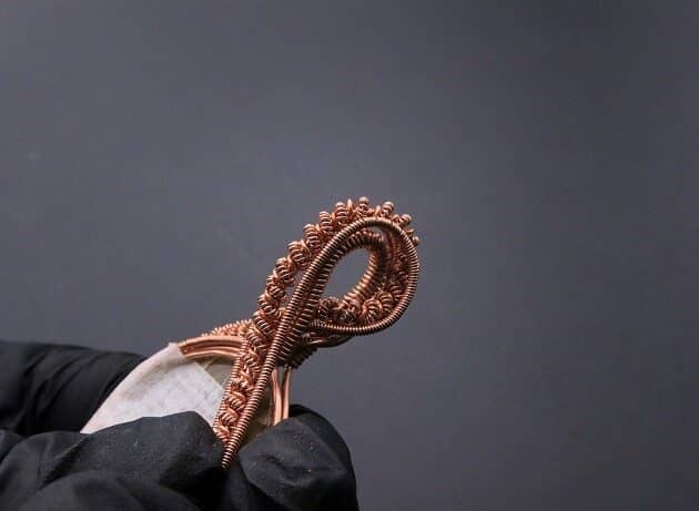 Wire-Wrapping Ammonite Shell Coiled Coil Copper Pendant Tutorial 47