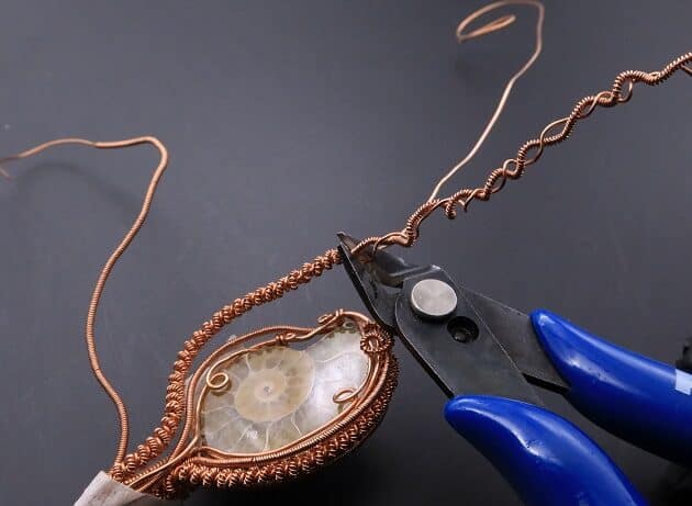Wire-Wrapping Ammonite Shell Coiled Coil Copper Pendant Tutorial 60