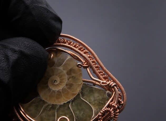 Wire-Wrapping Ammonite Shell Coiled Coil Copper Pendant Tutorial 76