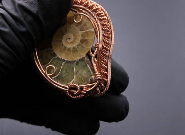 Wire-Wrapping Ammonite Shell Coiled Coil Copper Pendant Tutorial 79