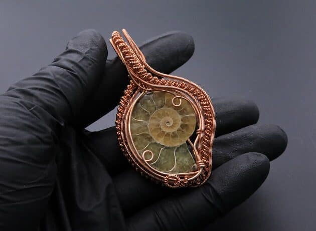 Wire-Wrapping Ammonite Shell Coiled Coil Copper Pendant Tutorial 80