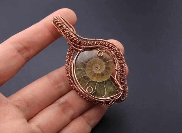 Wire-Wrapping Ammonite Shell Coiled Coil Copper Pendant Tutorial 83