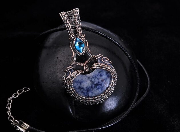 Wire-Wrapping Blue Molly Moon Silver Woven Pendant Tutorial 0