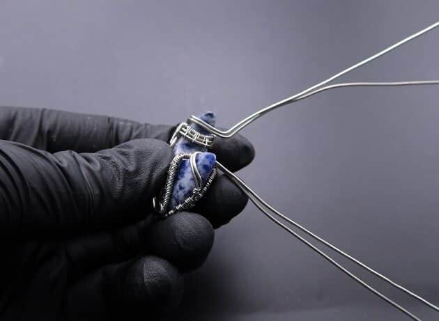 Wire-Wrapping Blue Molly Moon Silver Woven Pendant Tutorial 35