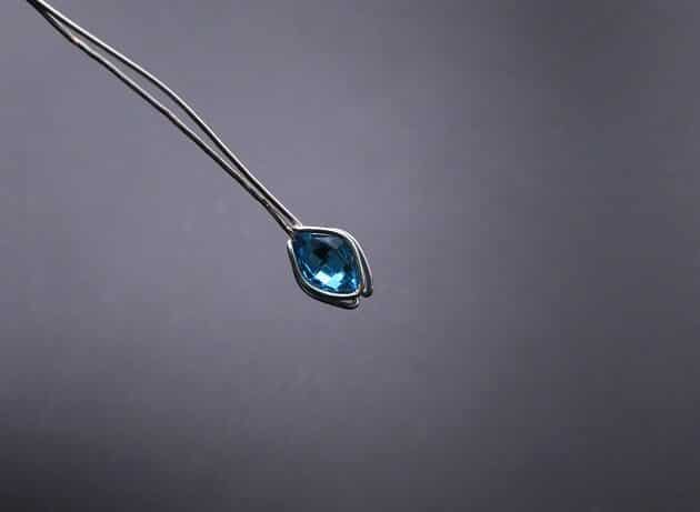 Wire-Wrapping Blue Molly Moon Silver Woven Pendant Tutorial 47