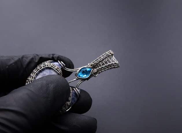 Wire-Wrapping Blue Molly Moon Silver Woven Pendant Tutorial 59
