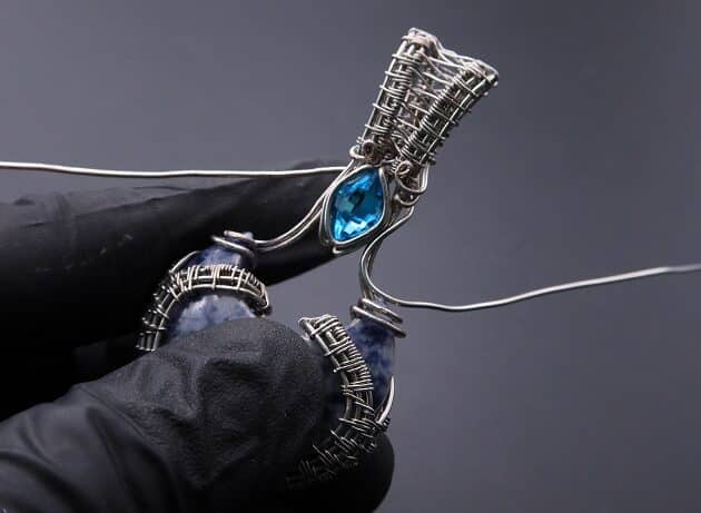 Wire-Wrapping Blue Molly Moon Silver Woven Pendant Tutorial 64
