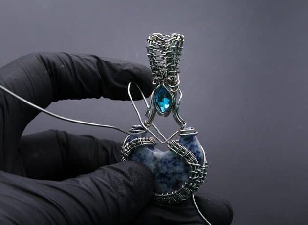 Wire-Wrapping Blue Molly Moon Silver Woven Pendant Tutorial 70