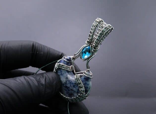 Wire-Wrapping Blue Molly Moon Silver Woven Pendant Tutorial 72