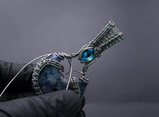 Wire-Wrapping Blue Molly Moon Silver Woven Pendant Tutorial 75