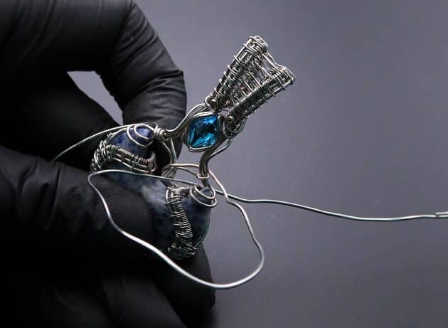 Wire-Wrapping Blue Molly Moon Silver Woven Pendant Tutorial 78