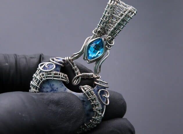 Wire-Wrapping Blue Molly Moon Silver Woven Pendant Tutorial 85