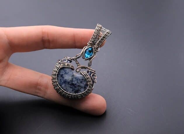 Wire-Wrapping Blue Molly Moon Silver Woven Pendant Tutorial 88