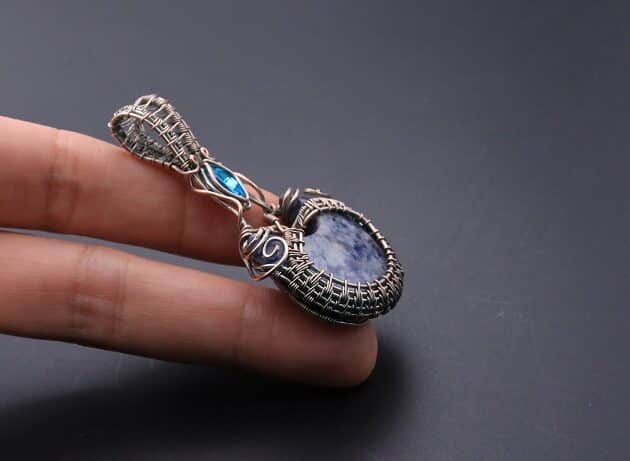 Wire-Wrapping Blue Molly Moon Silver Woven Pendant Tutorial 89