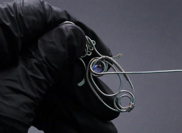Wire-Wrapping Abstract Penguin Pink Diamond Pendant Tutorial 91