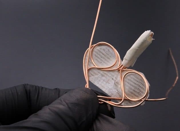 Wire-Wrapping Precious Red Spark In Wire Heart Pendant Tutorial 33