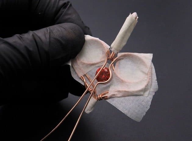 Wire-Wrapping Precious Red Spark In Wire Heart Pendant Tutorial 43