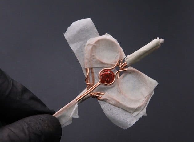 Wire-Wrapping Precious Red Spark In Wire Heart Pendant Tutorial 44