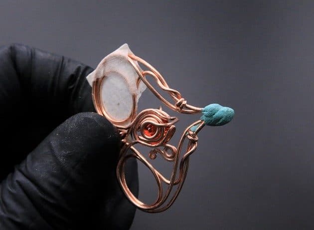 Wire-Wrapping Precious Red Spark In Wire Heart Pendant Tutorial 60