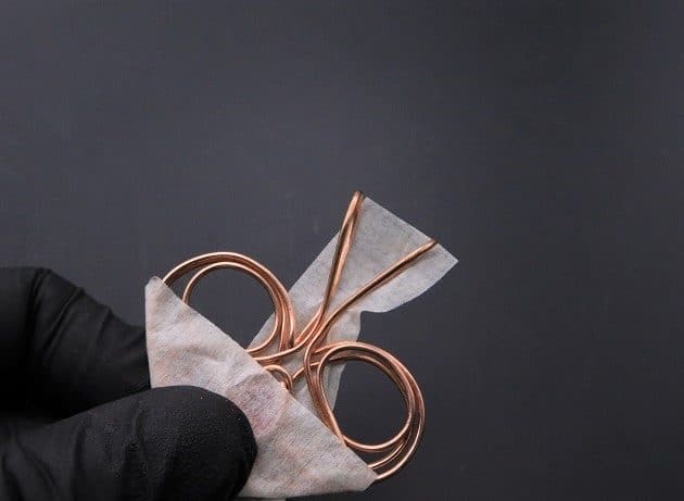 Wire-Wrapping Precious Red Spark In Wire Heart Pendant Tutorial 70