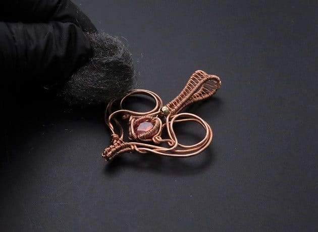 Wire-Wrapping Precious Red Spark In Wire Heart Pendant Tutorial 91