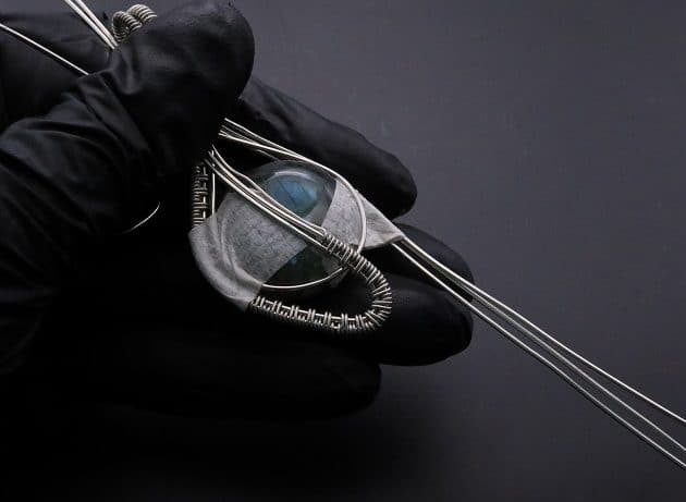Wire-Wrapping Coiled Round Labradorite Silver Beaded Pendant Tutorial 37