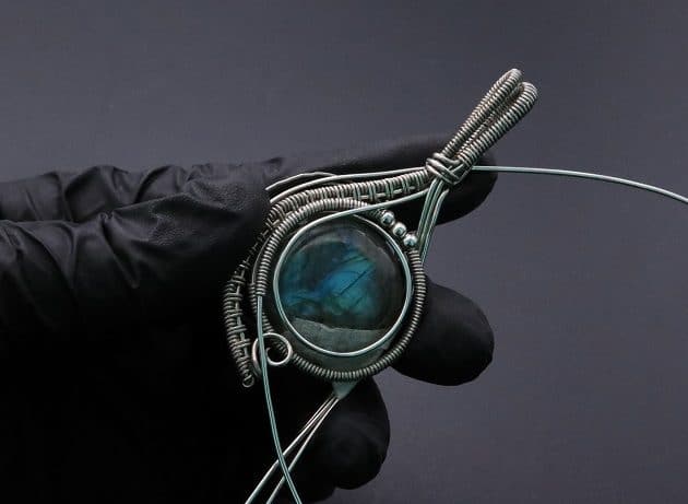 Wire-Wrapping Coiled Round Labradorite Silver Beaded Pendant Tutorial 64