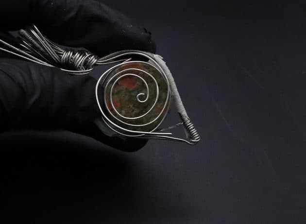 Wire-Wrapping Spiral Unakite Stone Silver Leaf Pendant Tutorial 64