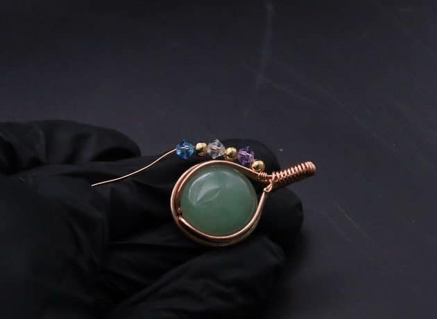 Wire-Wrapping Green Jade Cabochon With Crystal Beads Pendant Tutorial 41