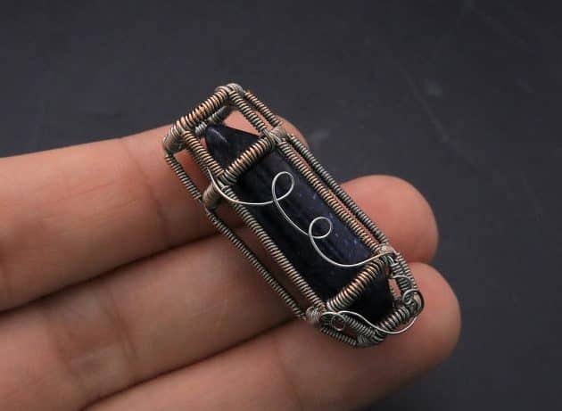 Wire-Wrapping Lapis Lazuli Crystal Point Sliding Cage Pendant Tutorial 27