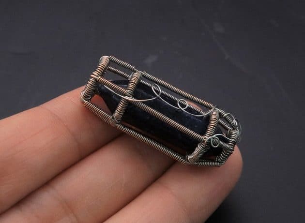 Wire-Wrapping Lapis Lazuli Crystal Point Sliding Cage Pendant Tutorial 29
