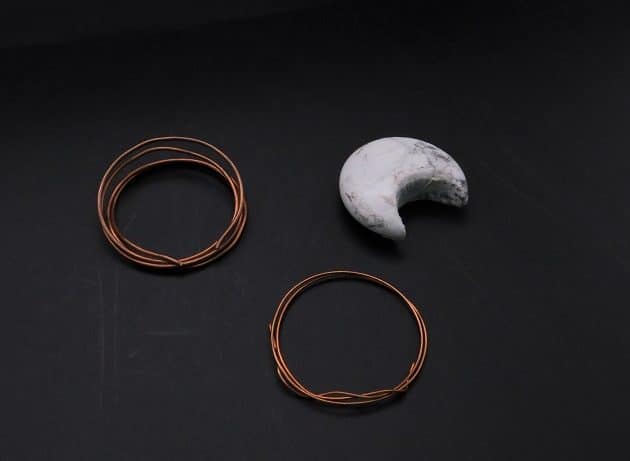 Wire-Wrapping Rooted White Howlite Crystal Moon Pendant Tutorial 1